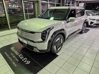 Voir le détail de l'offre de cette KIA EV9 204ch Earth 2WD de 2023 en vente à partir de 68 599 € 