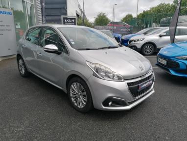 Voir le détail de l'offre de cette PEUGEOT 208 1.2 PureTech 110ch Allure S&S 5p de 2016 en vente à partir de 177.56 €  / mois