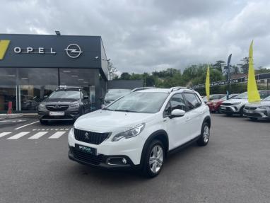 Voir le détail de l'offre de cette PEUGEOT 2008 1.2 PureTech 82ch E6.c Allure de 2019 en vente à partir de 170.22 €  / mois