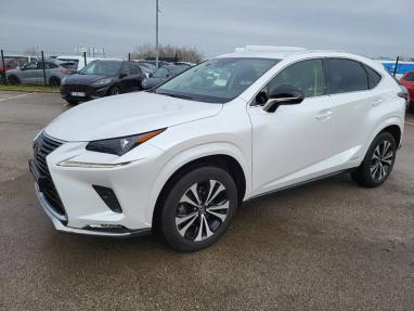 Voir le détail de l'offre de cette LEXUS NX 300h 2WD Design MY21 de 2021 en vente à partir de 425.58 €  / mois