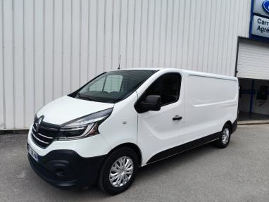 Voir le détail de l'offre de cette RENAULT Trafic Fg L2H1 1300 2.0 dCi 120ch Grand Confort E6 de 2021 en vente à partir de 294.6 €  / mois