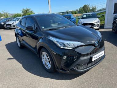 Voir le détail de l'offre de cette TOYOTA C-HR 1.8 Hybride 122ch Dynamic E-CVT de 2022 en vente à partir de 299.93 €  / mois