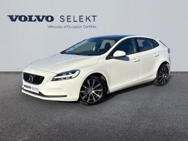 Voir le détail de l'offre de cette VOLVO V40 D2 AdBlue 120ch Signature Edition Geartronic de 2020 en vente à partir de 299.93 €  / mois