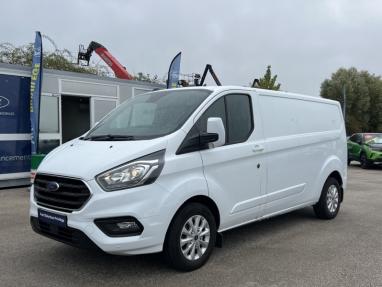 Voir le détail de l'offre de cette FORD Transit Custom Fg 300 L2H1 2.0 EcoBlue 130 Hybrid Limited de 2021 en vente à partir de 328.3 €  / mois