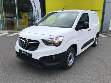 Voir le détail de l'offre de cette OPEL Combo Cargo L1H1 650kg 1.5 100ch Pack Clim de 2021 en vente à partir de 214.81 €  / mois