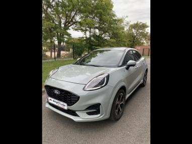 Voir le détail de l'offre de cette FORD Puma 1.0 EcoBoost Hybrid 125ch ST Line S&S Powershift (mHEV) de 2024 en vente à partir de 26 999 € 