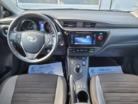 TOYOTA Auris HSD 136h Design RC18 à vendre à Sens - Image n°7