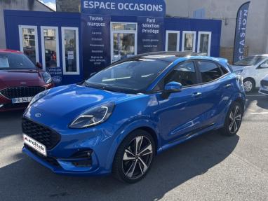 Voir le détail de l'offre de cette FORD Puma 1.0 EcoBoost 125ch mHEV ST-Line X 6cv de 2021 en vente à partir de 306.01 €  / mois