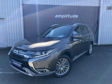 Voir le détail de l'offre de cette MITSUBISHI Outlander PHEV Twin Motor Instyle 4WD Euro6d-T EVAP 5cv de 2019 en vente à partir de 292.92 €  / mois