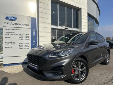 Voir le détail de l'offre de cette FORD Kuga 2.5 Duratec 190ch FHEV E85 ST-Line X BVA de 2022 en vente à partir de 271.12 €  / mois