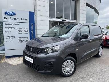 Voir le détail de l'offre de cette PEUGEOT Partner M 650kg BlueHDi 130ch S&S EAT8 de 2023 en vente à partir de 273.17 €  / mois