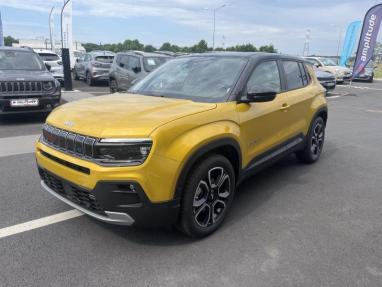 Voir le détail de l'offre de cette JEEP Avenger Electrique 156ch 115kW Summit de 2025 en vente à partir de 35 999 € 