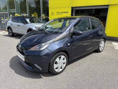 Voir le détail de l'offre de cette TOYOTA Aygo 1.0 VVT-i 69ch x-wave 2 5p de 2017 en vente à partir de 175.8 €  / mois