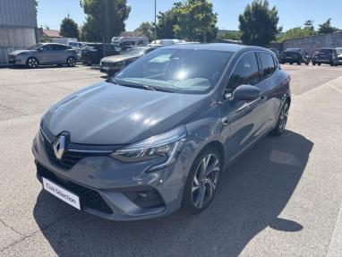 Voir le détail de l'offre de cette RENAULT Clio 1.6 E-Tech hybride 140ch RS Line -21N de 2021 en vente à partir de 181.04 €  / mois