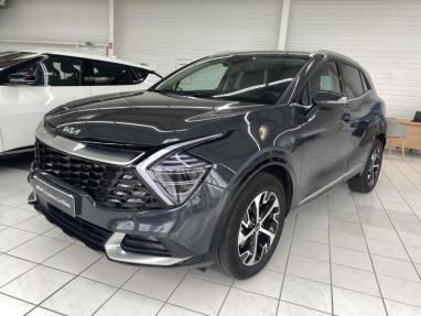 Voir le détail de l'offre de cette KIA Sportage 1.6 T-GDi 230ch HEV Design BVA6 4x2 de 2022 en vente à partir de 31 499 €