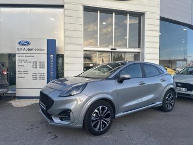 Voir le détail de l'offre de cette FORD Puma 1.0 Flexifuel 125ch S&S mHEV ST-Line de 2022 en vente à partir de 211.11 €  / mois